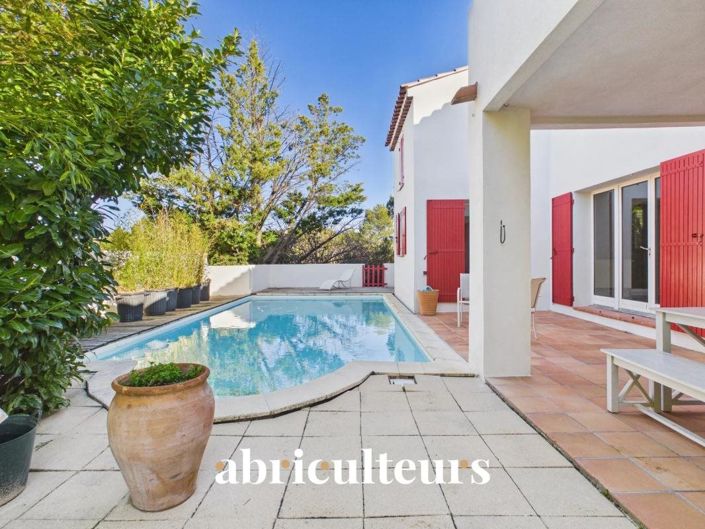 Image No.23-5 Bed House for sale