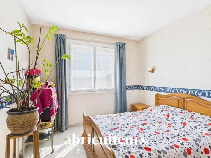 Image No.6-3 Bed House for sale