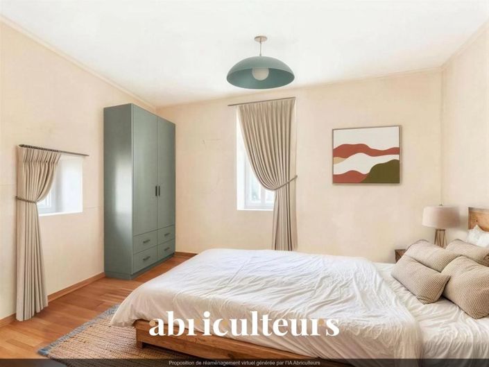 Image No.7-2 Bed House for sale