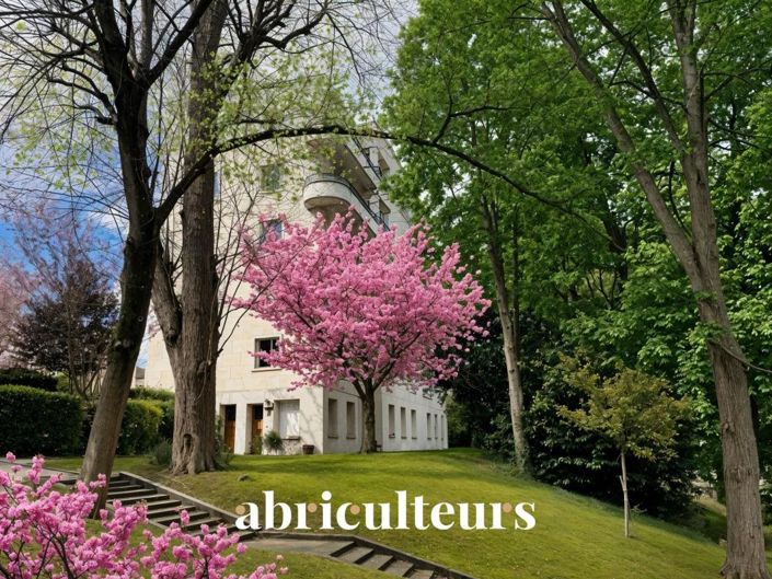 Image No.17-4 Bed Apartment for sale