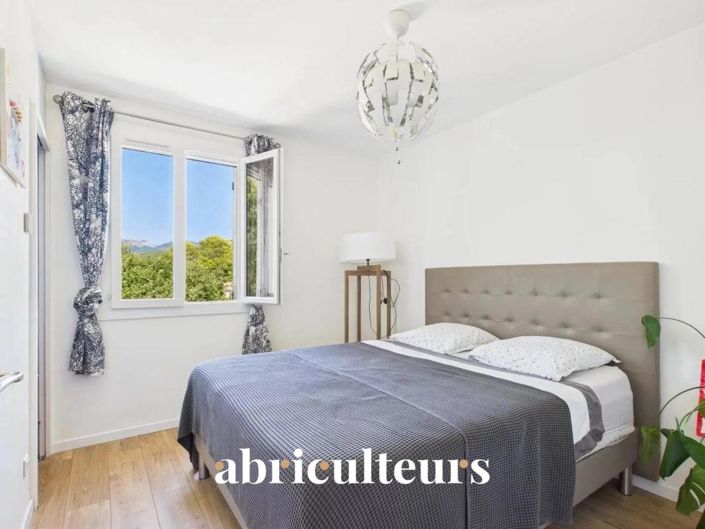 Image No.14-4 Bed House for sale