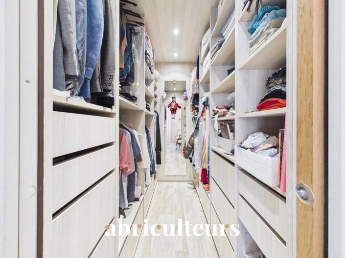 Image No.12-4 Bed House for sale