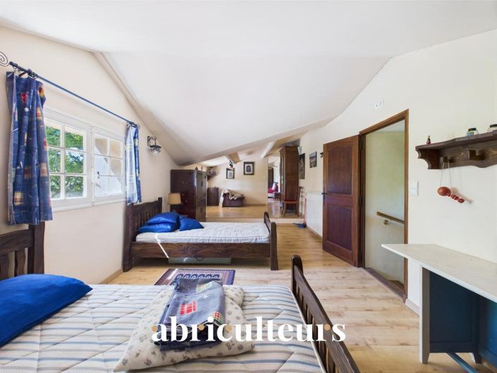 Image No.16-4 Bed House for sale