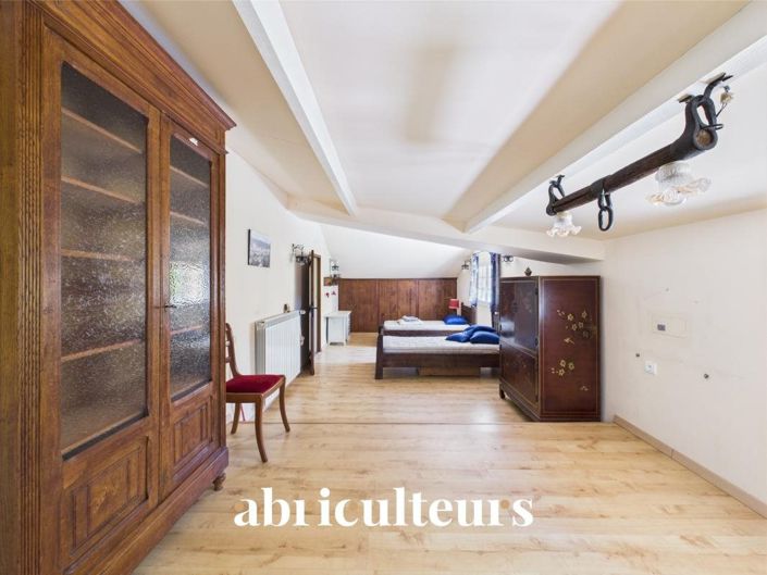 Image No.17-4 Bed House for sale