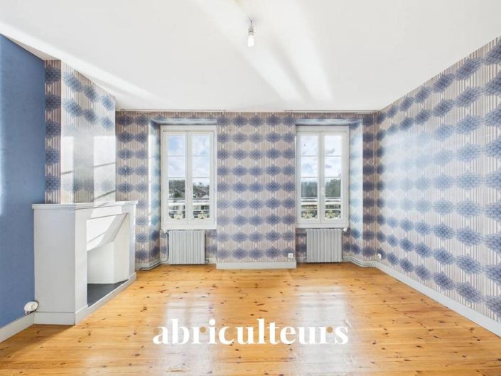 Image No.14-6 Bed House for sale