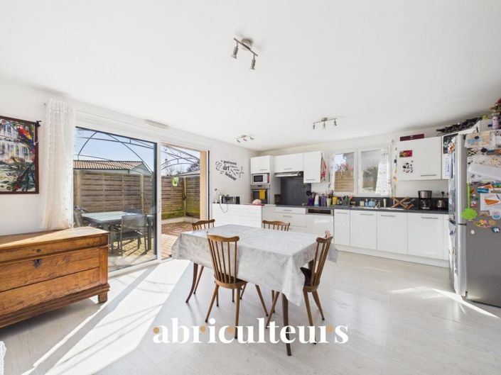 Image No.2-3 Bed House for sale