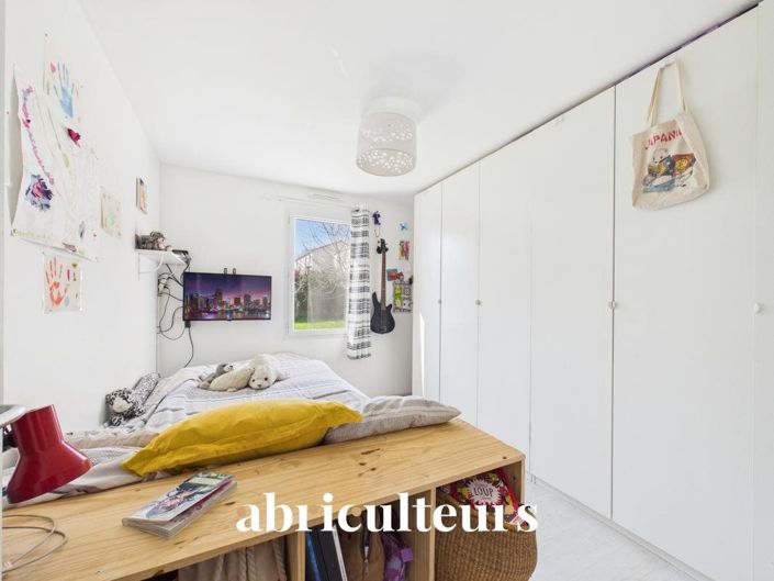 Image No.8-3 Bed House for sale