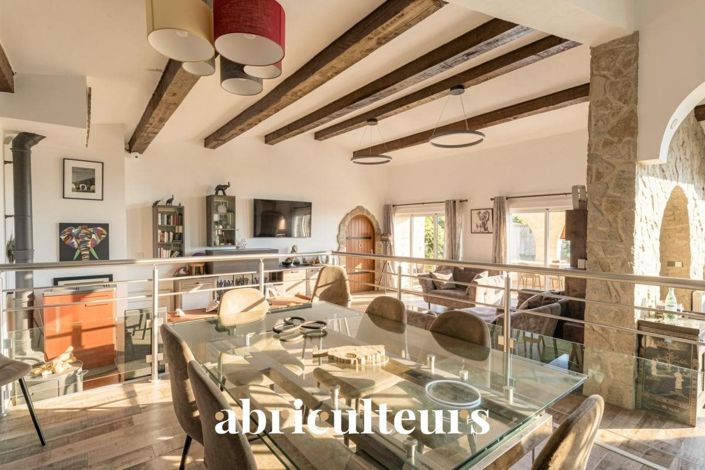 Image No.4-5 Bed House for sale