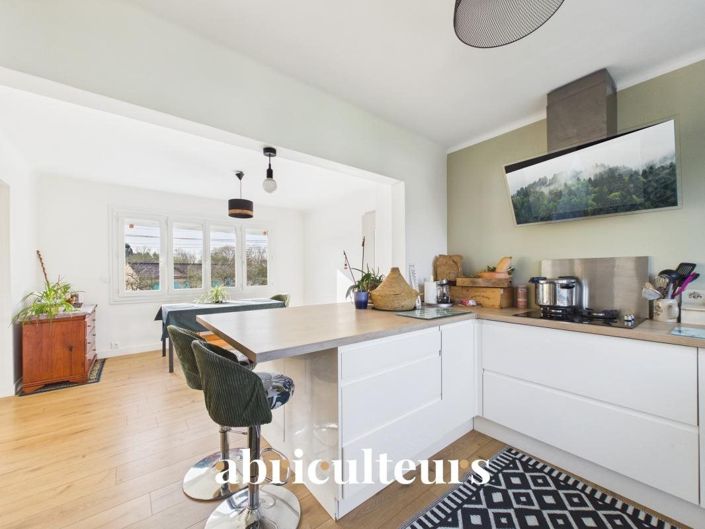 Image No.2-3 Bed House for sale