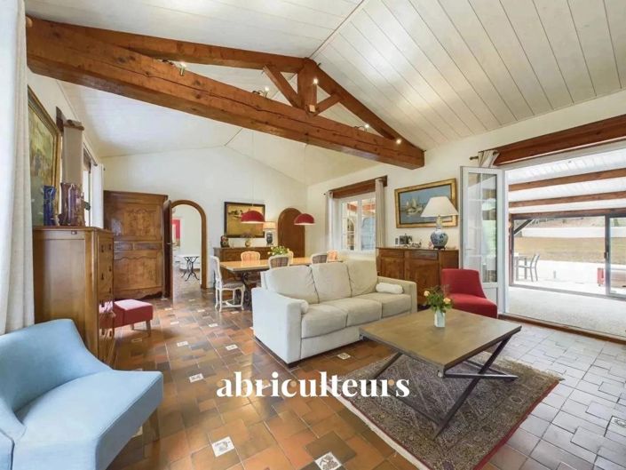 Image No.5-6 Bed House for sale
