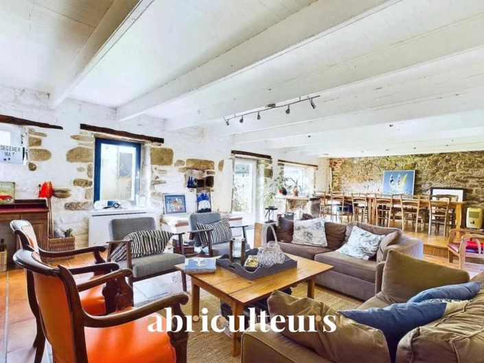 Image No.2-5 Bed House for sale