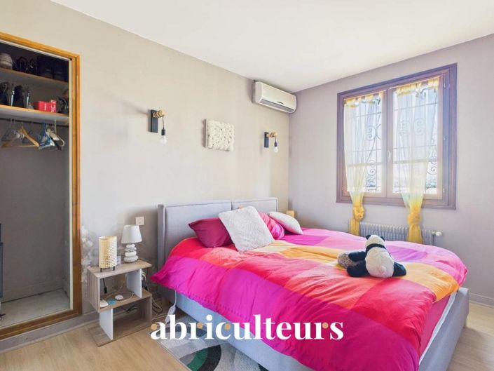 Image No.12-3 Bed House for sale