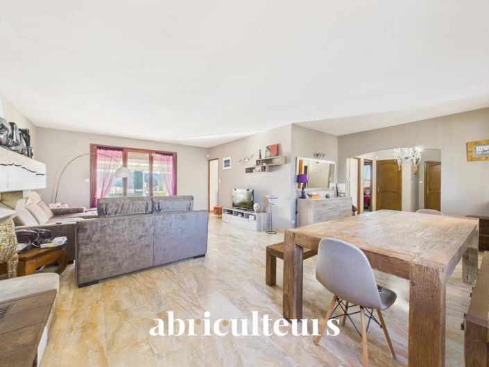 Image No.2-3 Bed House for sale