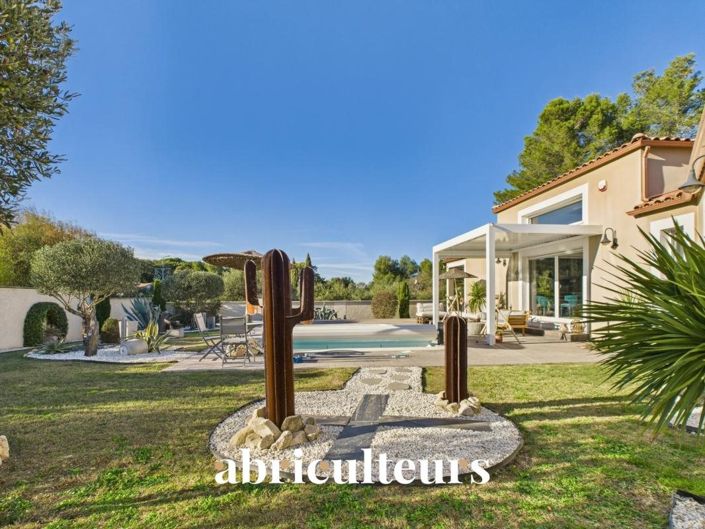 Image No.15-3 Bed House for sale