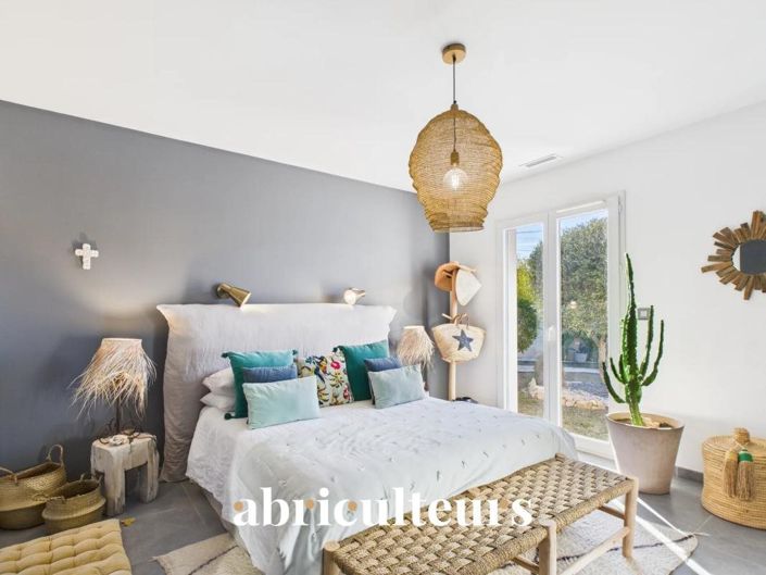 Image No.8-3 Bed House for sale