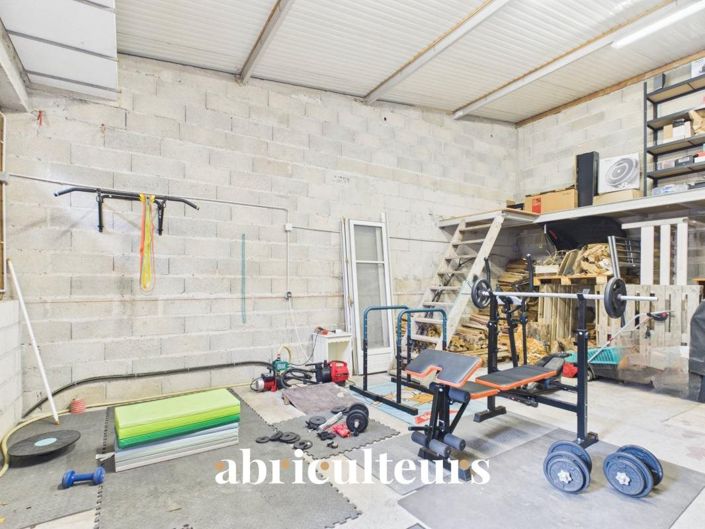 Image No.16-5 Bed House for sale