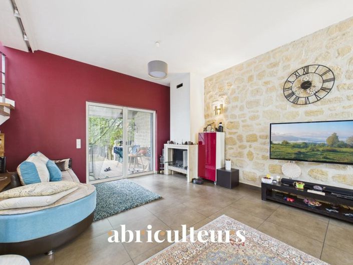 Image No.6-5 Bed House for sale