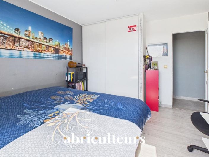 Image No.14-4 Bed House for sale