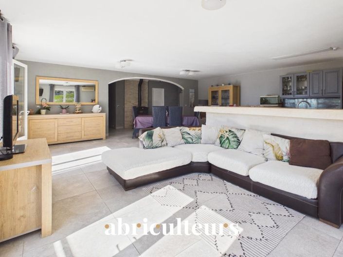 Image No.5-4 Bed House for sale