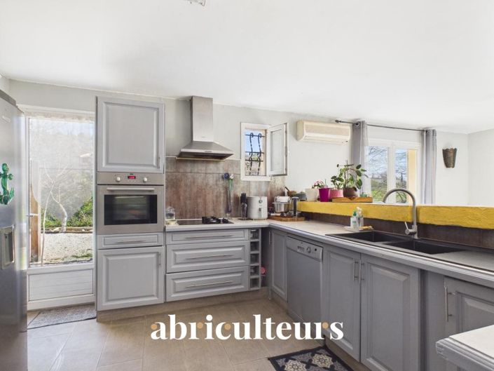 Image No.9-4 Bed House for sale