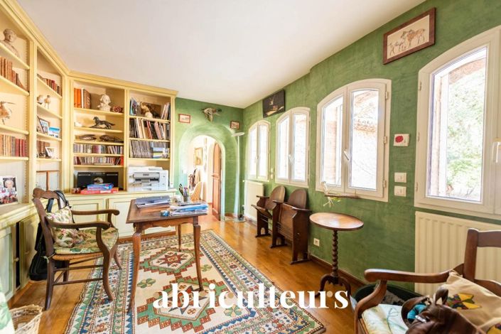 Image No.8-4 Bed House for sale