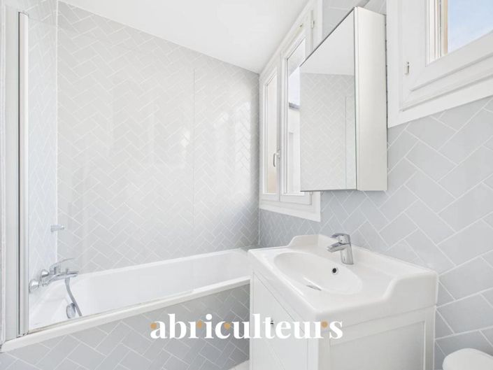 Image No.12-3 Bed Apartment for sale