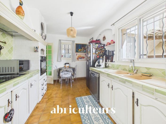 Image No.8-4 Bed House for sale