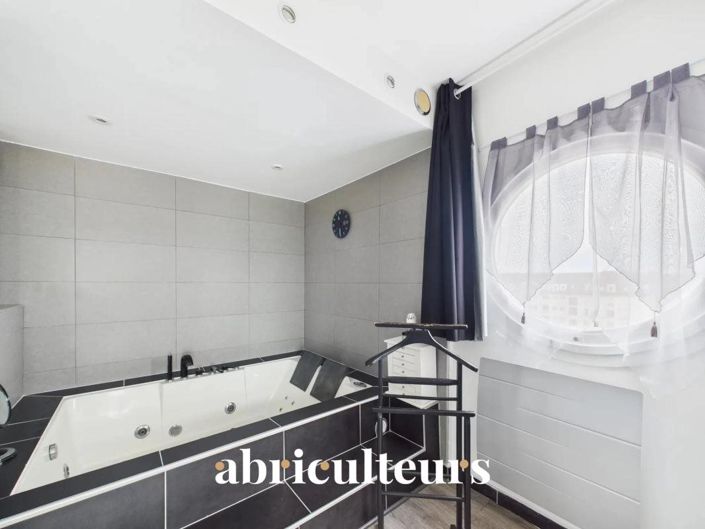 Image No.21-Appartement de 2 chambres à vendre à Cergy