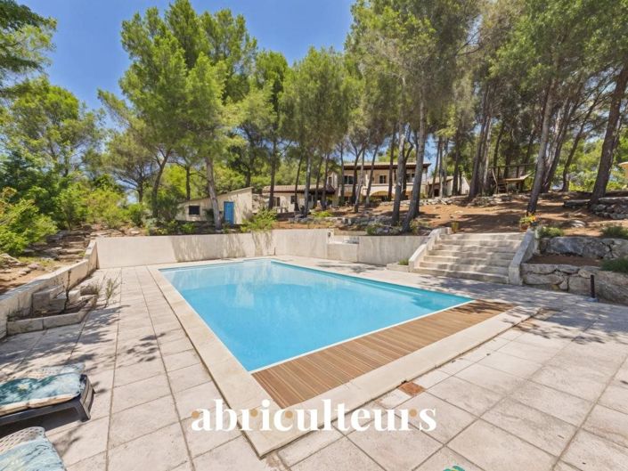 Image No.4-5 Bed House for sale