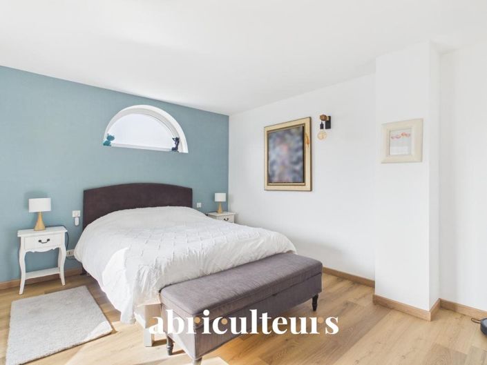 Image No.5-4 Bed House for sale