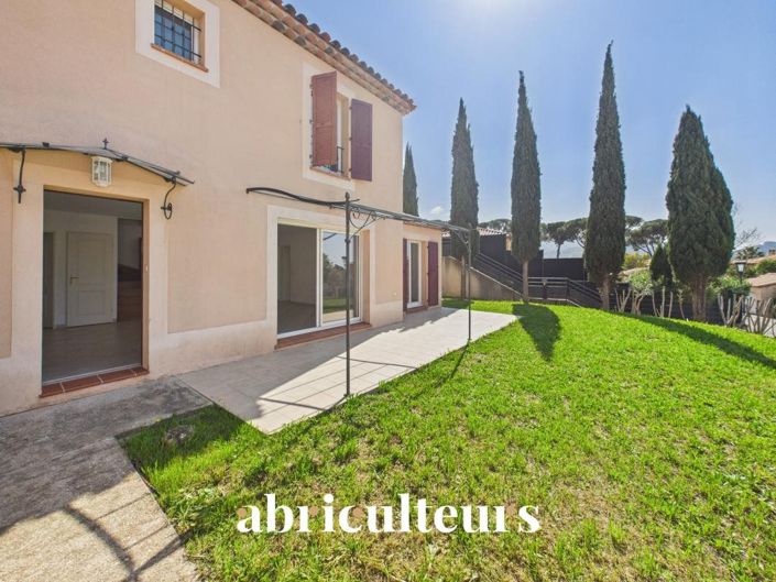 Image No.18-4 Bed House for sale