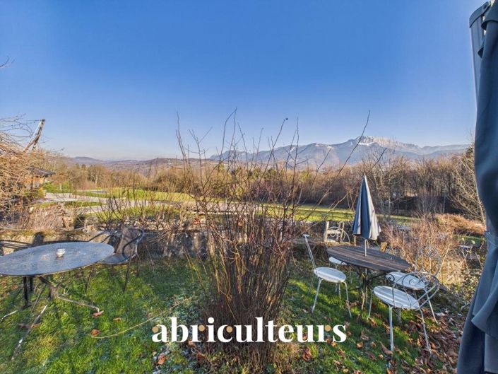 Image No.20-8 Bed House for sale