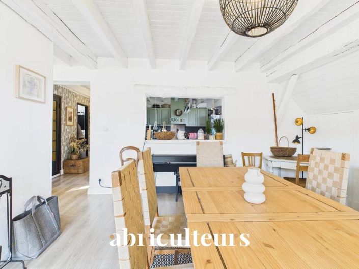 Image No.7-8 Bed House for sale