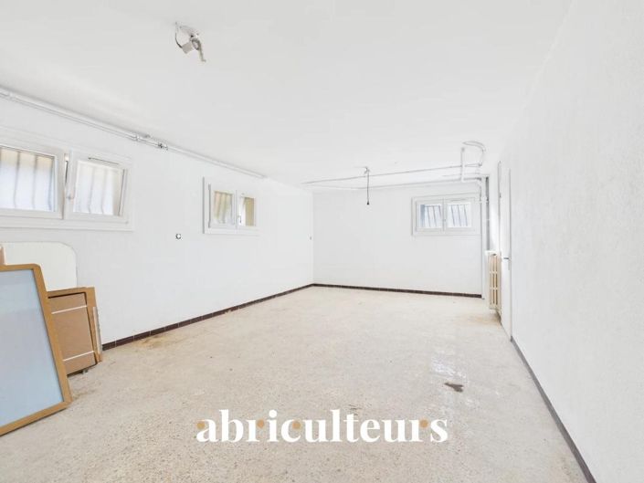 Image No.23-3 Bed House for sale