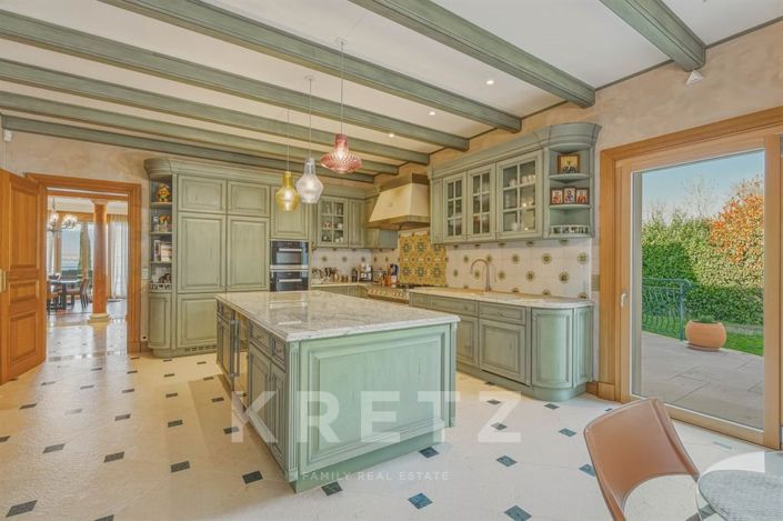 Image No.10-7 Bed House for sale