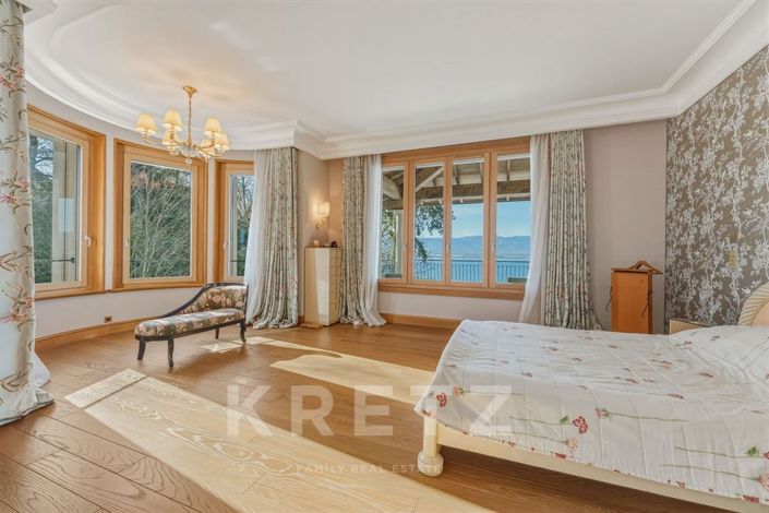 Image No.11-7 Bed House for sale