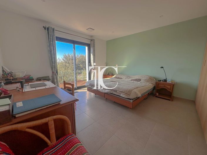 Image No.8-2 Bed House for sale