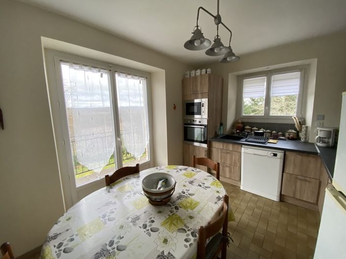 Image No.6-4 Bed House for sale