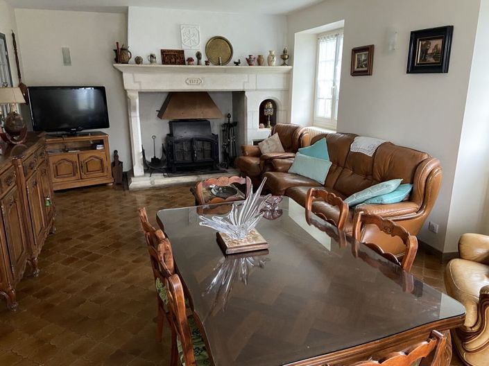 Image No.7-4 Bed House for sale