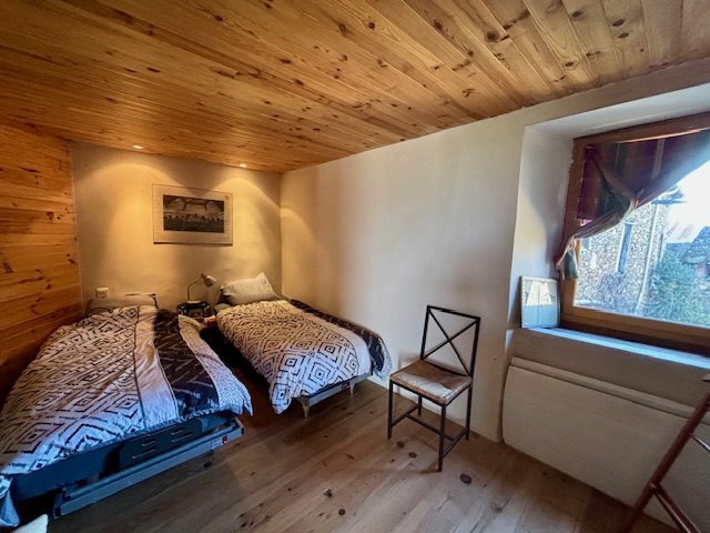 Image No.15-4 Bed House for sale