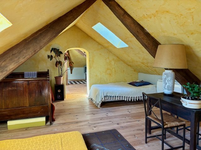 Image No.19-4 Bed House for sale