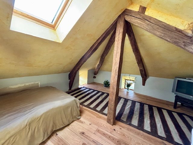 Image No.20-4 Bed House for sale