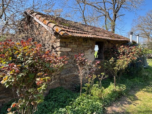 Image No.27-4 Bed House for sale