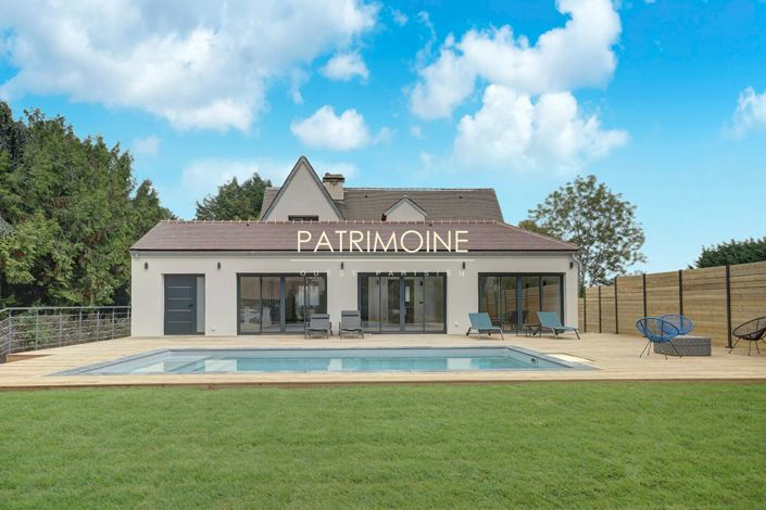 Image No.2-6 Bed Property for sale