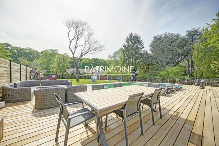 Image No.7-6 Bed Property for sale