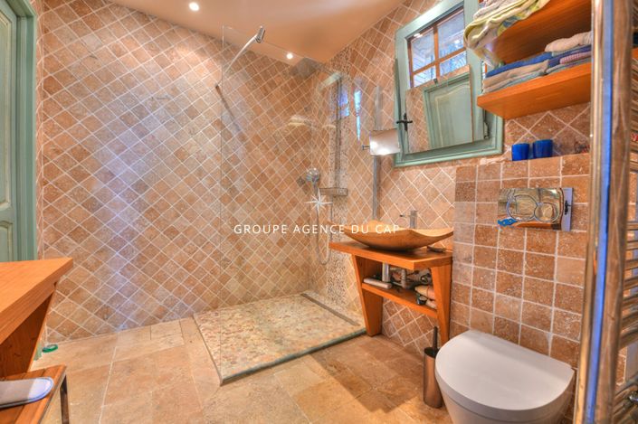 Image No.13-5 Bed House for sale