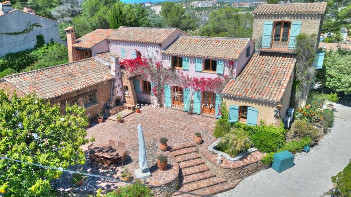 Image No.3-5 Bed House for sale