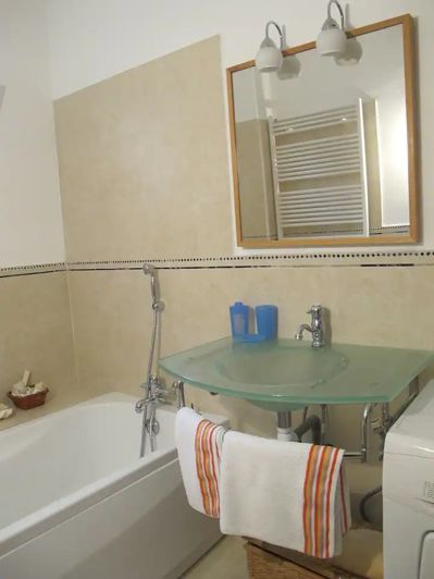 Image No.15-6 Bed House for sale