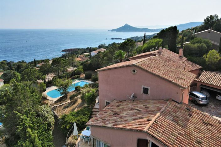 Image No.4-6 Bed House for sale