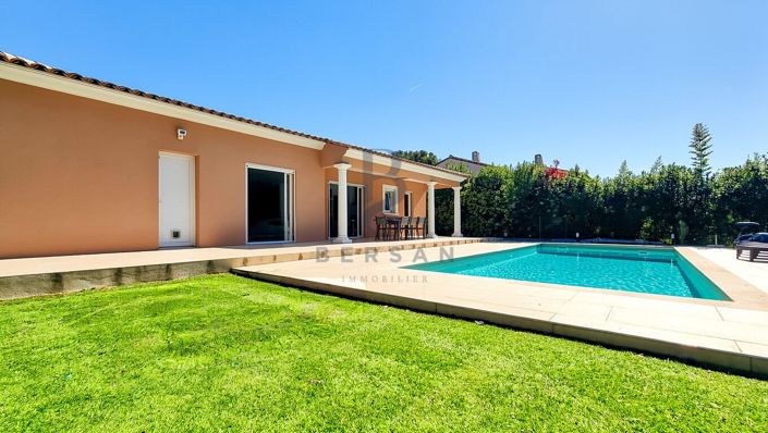 Image No.3-3 Bed House for sale